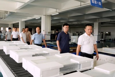 炎陵縣譚宇副縣長、商務局扶學勇書記一行蒞臨參觀萊博頓總部工廠
